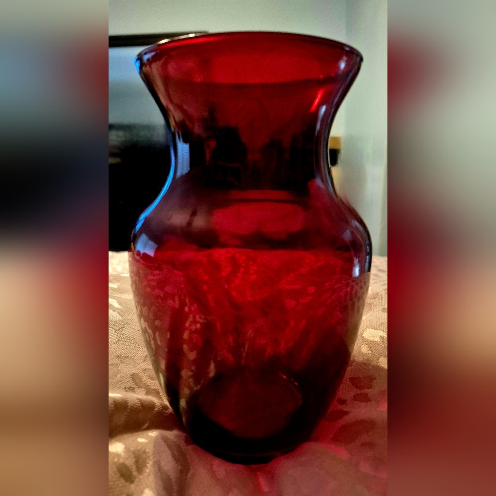Elegant Red Glass Vase